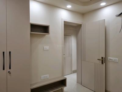 Bedroom Image of 1100 Sq.ft 3 BHK Builder Floor for sale in Janakpuri New Delhi for Rs. 17000000