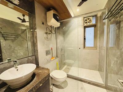 Bathroom Image of 3650 Sq.ft 4 BHK Apartment / Flat for sale in Jaypee The Imperial Court, Sector 128 Noida for Rs. 67500000
