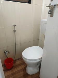 Common Bathroom Image of 650 Sq.ft 1 BHK Apartment / Flat for sale in Magarpatta Heliconia, Hadapsar Pune for Rs. 7500000