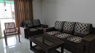 Living Room Image of 1400 Sq.ft 3 BHK Apartment / Flat for sale in Jainam Sky Memories, Manjalpur Vadodara for Rs. 8000000