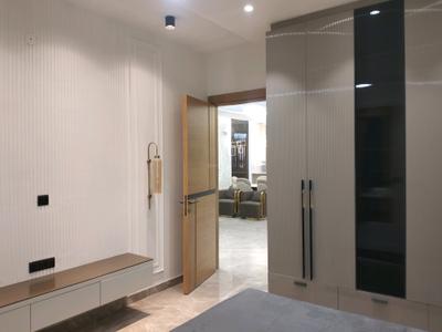 Bedroom Image of 1800 Sq.ft 3 BHK Builder Floor for sale in Vikaspuri New Delhi for Rs. 36000000
