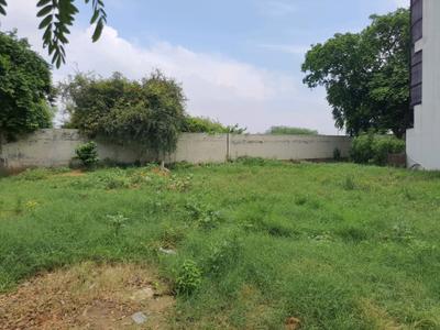 Image of 250 Sq.ft Residential Plot / Land for sale in DLF Alameda, Sector 73, Gurgaon for Rs. 90000000