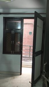Hall Image of 450 Sq.ft 2 BHK Apartment / Flat for rent in Mandawali New Delhi for Rs. 14000