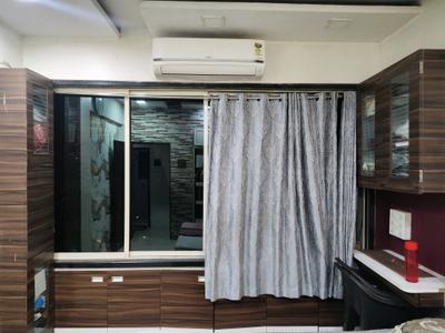 Bedroom Image of 900 Sq.ft 2 BHK Apartment / Flat for rent in Rosa Gardenia, Kasarvadavali Thane for Rs. 20000