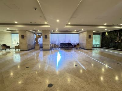 Image of 1000 Sq.ft 2 BHK Apartment / Flat for sale in Kanakia Paris, Bandra East, Mumbai for Rs. 33500000