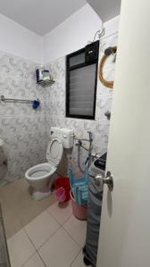 Bathroom Image of 1350 Sq.ft 3 BHK Apartment / Flat for rent in Katraj Pune for Rs. 35000