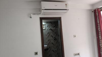 Bedroom Image of 1809 Sq.ft 3 BHK Apartment / Flat for rent in Swagat Queens Land, Sargasan Gandhinagar for Rs. 40000