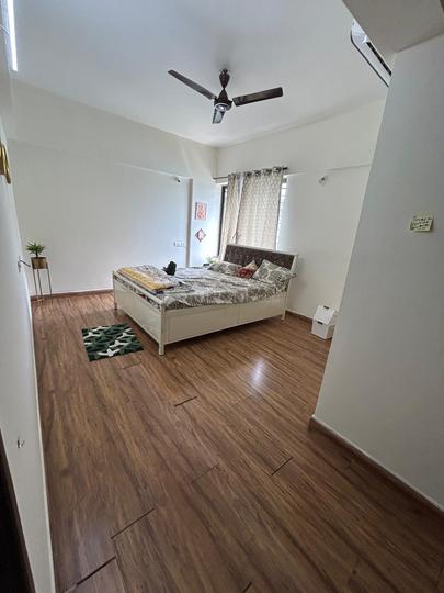 Amit Bloomfield Apartment Main Image 1