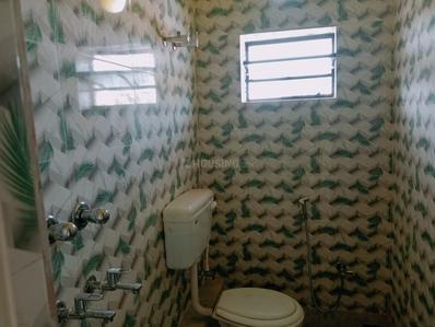 Bathroom Image of 1250 Sq.ft 3 BHK Builder Floor for rent in Belghoria Kolkata for Rs. 16000