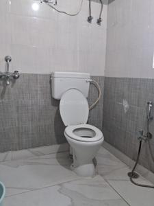 Image of 1950 Sq.ft 4 BHK Apartment / Flat for rent in Chinar Park, Kolkata for Rs. 40000