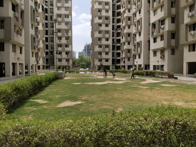 Image of 1000 Sq.ft 2 BHK Apartment / Flat for sale in Vaishno Devi Circle, Ahmedabad for Rs. 5400000