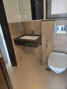 Bathroom Image of 2200 Sq.ft 4 BHK Apartment / Flat for sale in Piramal Aranya, Byculla Mumbai for Rs. 105000000