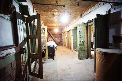 Image of 2502 Sq.ft 6 BHK Independent House for sale in Khadia, Ahmedabad for Rs. 19000000