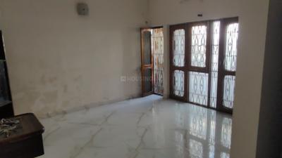 Living Room Image of 2000 Sq.ft 2 BHK Builder Floor for rent in Hasanganj Lucknow for Rs. 21000