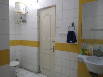 Bathroom Image of 1380 Sq.ft 3 BHK Apartment / Flat for sale in Eldeco Green Meadows, Sector PI Greater Noida for Rs. 20000000