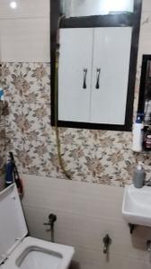 Bathroom Image of 540 Sq.ft 1 RK Independent House for rent in Laxmi Nagar New Delhi for Rs. 13524