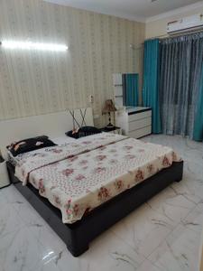 Bedroom Image of 4000 Sq.ft 3 BHK Apartment / Flat for rent in Cooke Town Bengaluru for Rs. 175000
