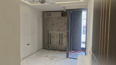 Bedroom Image of 1800 Sq.ft 3 BHK Builder Floor for sale in Chittaranjan Park New Delhi for Rs. 63000000