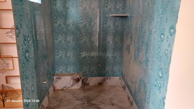 Bathroom Image of 825 Sq.ft 2 BHK Apartment / Flat for rent in Baranagar Kolkata for Rs. 13000