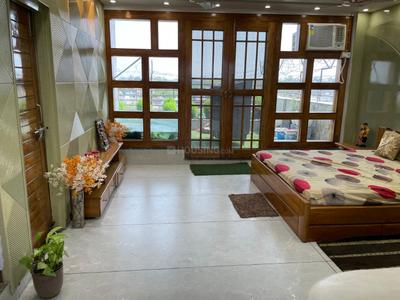 Bedroom Image of 1500 Sq.ft 1 RK Penthouse for rent in Telibagh Lucknow for Rs. 20000