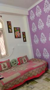 Bedroom Image of 585 Sq.ft 2 BHK Builder Floor for sale in Laxmi Nagar New Delhi for Rs. 2600000