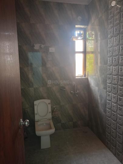 Raju Park, Khanpur Bathroom 1