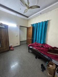 Bedroom Image of Girl PG in Sector 71, Noida