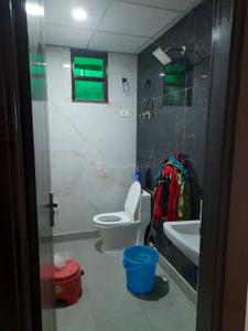 Bathroom Image of 1050 Sq.ft 2 BHK Apartment / Flat for sale in SAP Homes, Sector 73 Noida for Rs. 4500000