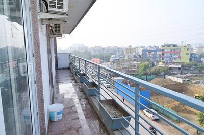 Balcony Image of HelloWorld Comfy in Sector 48, Gurgaon