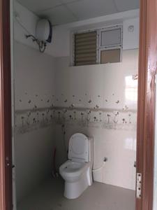 Common Bathroom Image of 1200 Sq.ft 2 BHK Apartment / Flat for rent in Moosapet Hyderabad for Rs. 25000