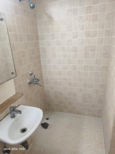 Bathroom Image of 955 Sq.ft 2 BHK Apartment / Flat for sale in Jaypee Kosmos, Sector 134 Noida for Rs. 9000000