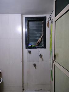 Common Bathroom Image of 700 Sq.ft 1 BHK Apartment / Flat for rent in Puraniks City Reserva Phase 1, Kasarvadavali Thane for Rs. 16000