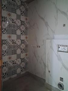 Common Bathroom Image of 650 Sq.ft 1 BHK Apartment / Flat for sale in Sector 73 Noida for Rs. 2700000