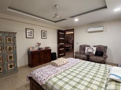 Bedroom Image of 4000 Sq.ft 4 BHK Builder Floor for rent in Mayfield Garden Luxury Floors, Mayfield Garden Gurgaon for Rs. 120000