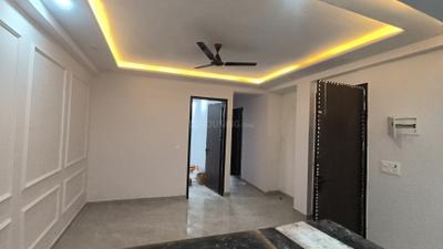 Living Room Image of 1000 Sq.ft 3 BHK Builder Floor for sale in Mayur Vihar Phase 1 New Delhi for Rs. 8000000