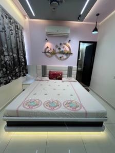 Bedroom Image of 1000 Sq.ft 2.5 BHK Apartment / Flat for rent in Malabar County III, Vaishno Devi Circle Ahmedabad for Rs. 35000