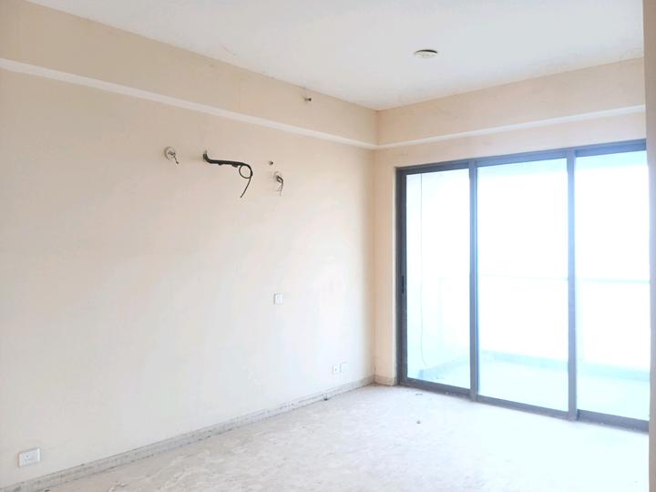 Paras Dews Main Image 1