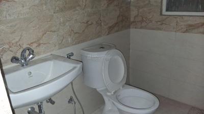 Image of 945 Sq.ft 2.5 BHK Apartment / Flat for rent in NBCC Golf Homes, Noida Extension, Greater Noida for Rs. 20000