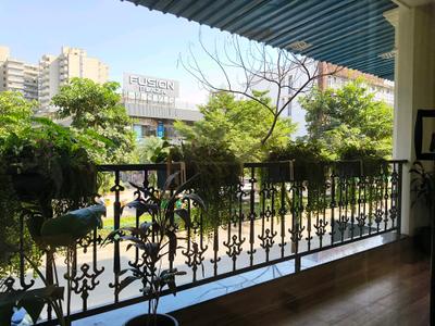 Living Room Image of 3150 Sq.ft 4 BHK Builder Floor for sale in BPTP Astaire Garden Floors, Sector 70A Gurgaon for Rs. 42000000