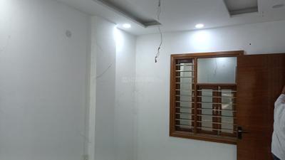 Bedroom Image of 600 Sq.ft 2 BHK Builder Floor for sale in Pitampura New Delhi for Rs. 4500000