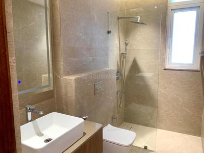 Bathroom Image of 5600 Sq.ft 5 BHK Villa for sale in Jaypee Kingswood Oriental, Sector 128 Noida for Rs. 90000000