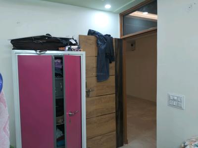 Bedroom Image of 900 Sq.ft 2 BHK Builder Floor for sale in Mayur Vihar Phase 1 New Delhi for Rs. 6500000