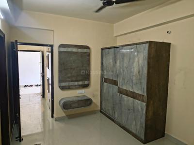 Bedroom Image of 1200 Sq.ft 2 BHK Apartment / Flat for rent in Nutan Lotus Abode, Gola Road Patna for Rs. 16000