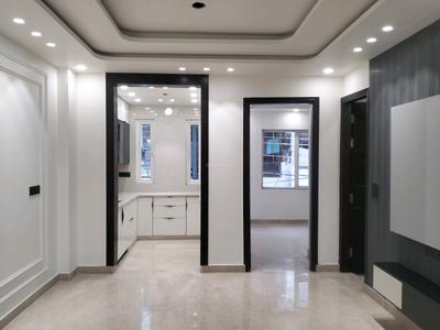 Living Room Image of 950 Sq.ft 3 BHK Builder Floor for sale in Shalimar Bagh New Delhi for Rs. 19000000
