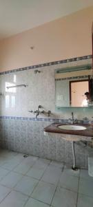 Bathroom Image of 1450 Sq.ft 3 BHK Apartment / Flat for rent in Mahmoorganj Varanasi for Rs. 25000