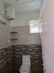 Bathroom Image of 1200 Sq.ft 1 BHK Apartment / Flat for rent in Kartik Nagar Bangalore for Rs. 30000