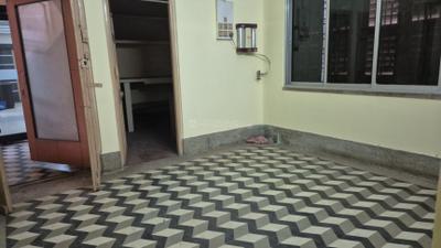 Living Room Image of 900 Sq.ft 2 BHK Apartment / Flat for sale in Lake Gardens Kolkata for Rs. 5800000