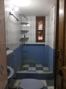 Common Bathroom Image of 950 Sq.ft 2 BHK Apartment / Flat for sale in Panchdeep Apartments CGHS, Vikaspuri New Delhi for Rs. 13500000
