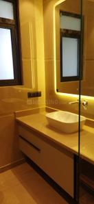 Bathroom Image of 2500 Sq.ft 3 BHK Builder Floor for rent in DLF Phase 2, DLF Phase 2 Gurgaon for Rs. 80000