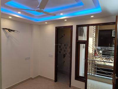 Bedroom Image of 675 Sq.ft 2 BHK Builder Floor for sale in Govindpuri New Delhi for Rs. 6200000